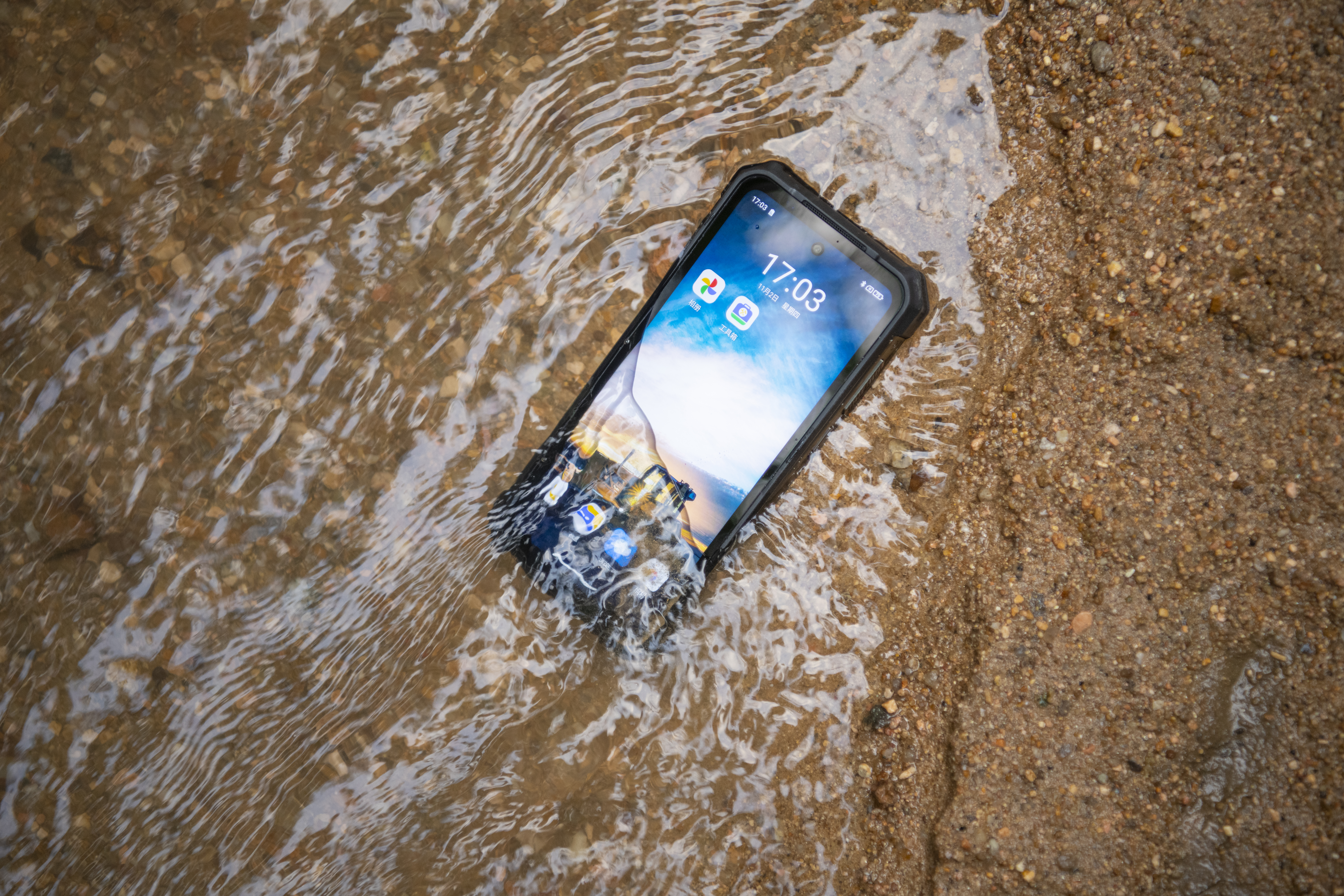 防爆手机vs普通手机，全方位对比，差异大揭秘！