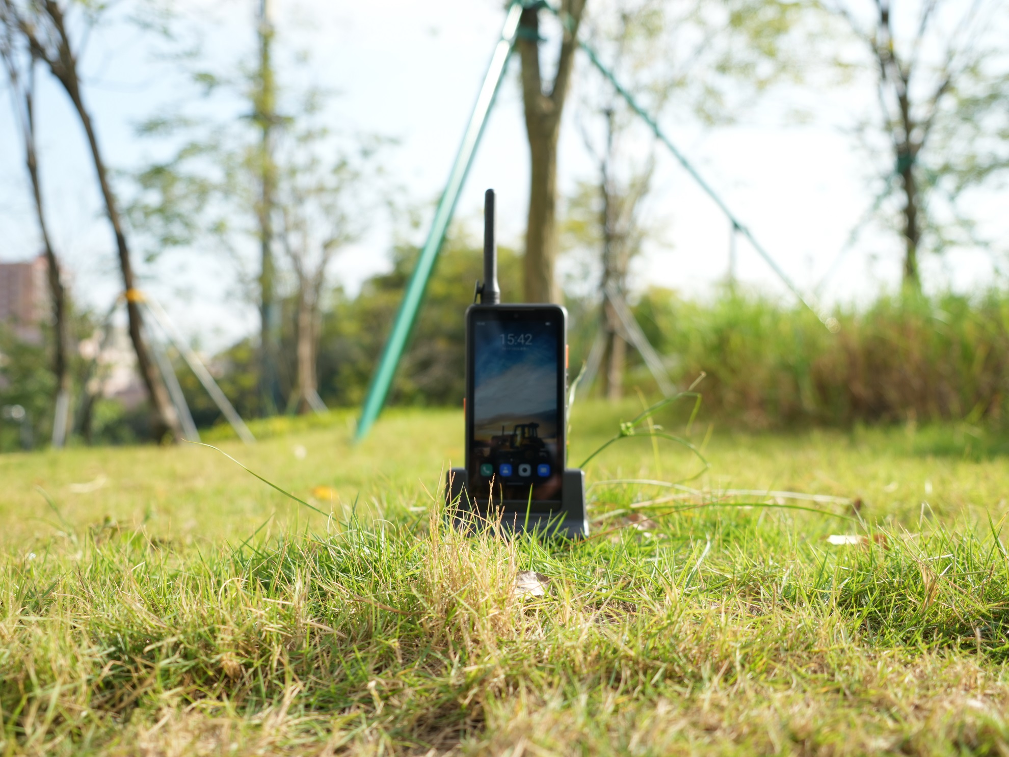 2025年对讲机选购指南：全面了解对讲机类型与功能