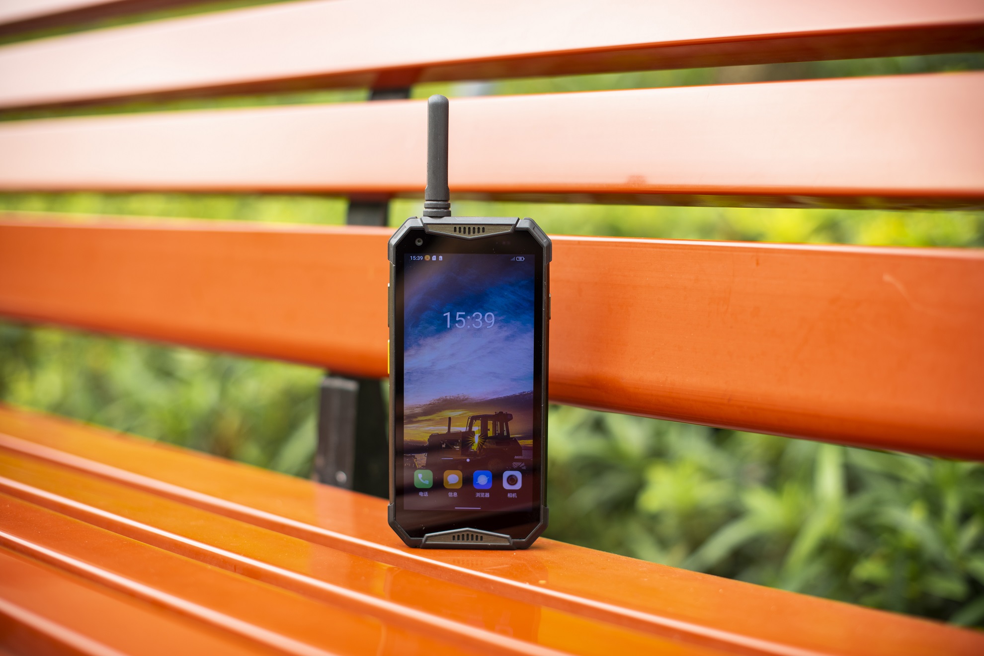 防爆对讲机：协助危化品仓库管理有效交流