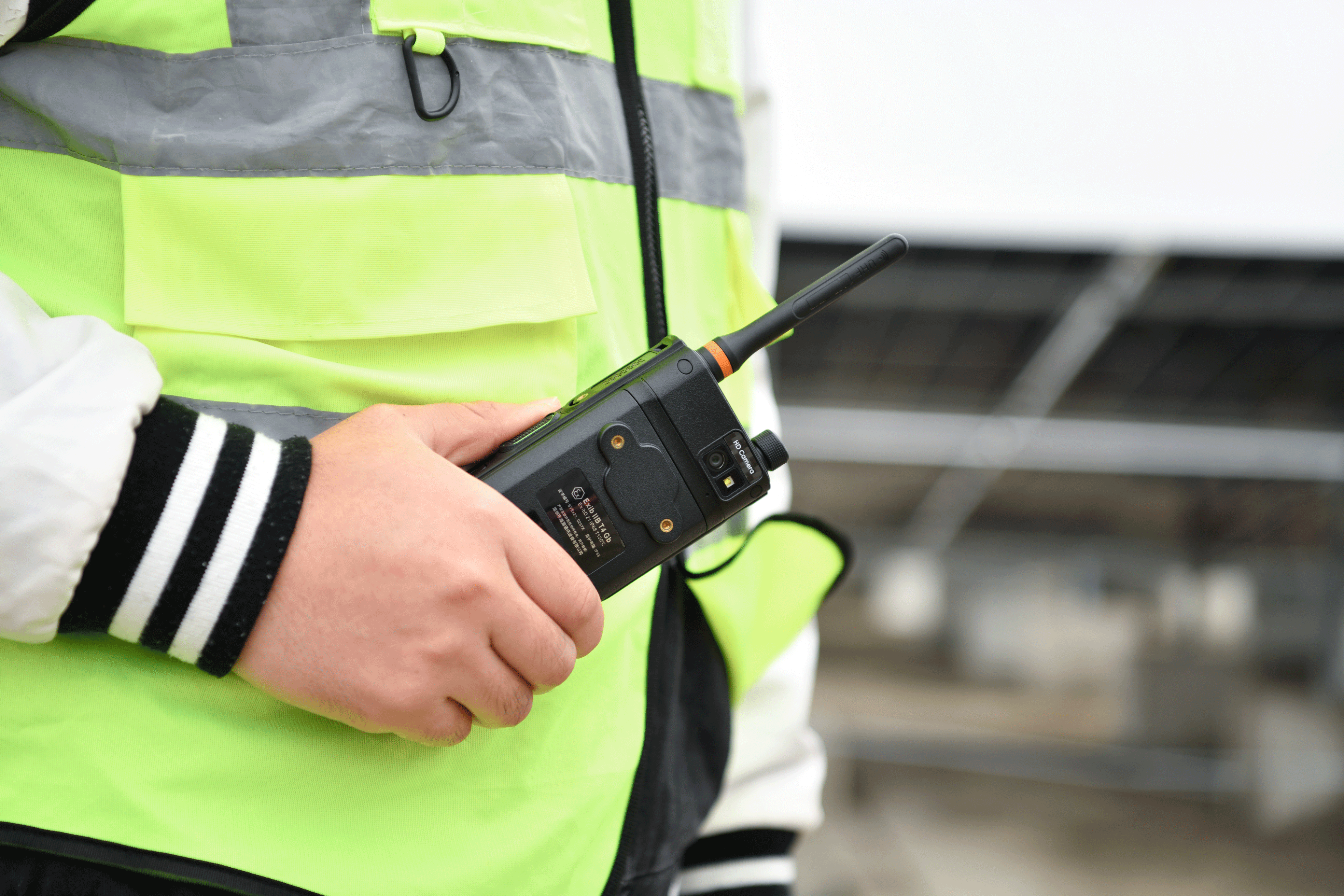 遨游智能对讲机：以PoC公网技术重构大场景通信新范式