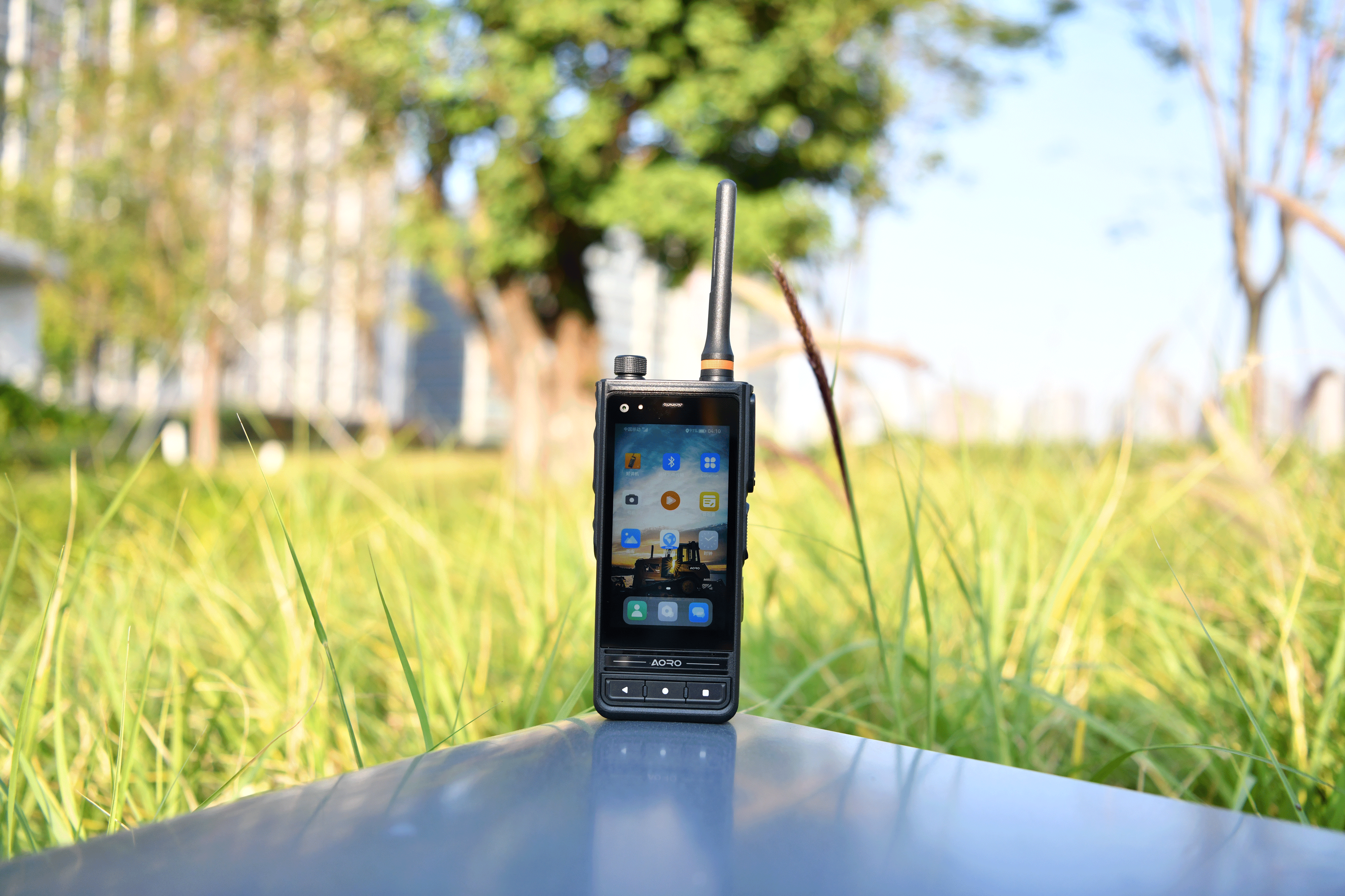 遨游三防手机驱动产业智能化升级：全场景赋能精准作业与高效管控