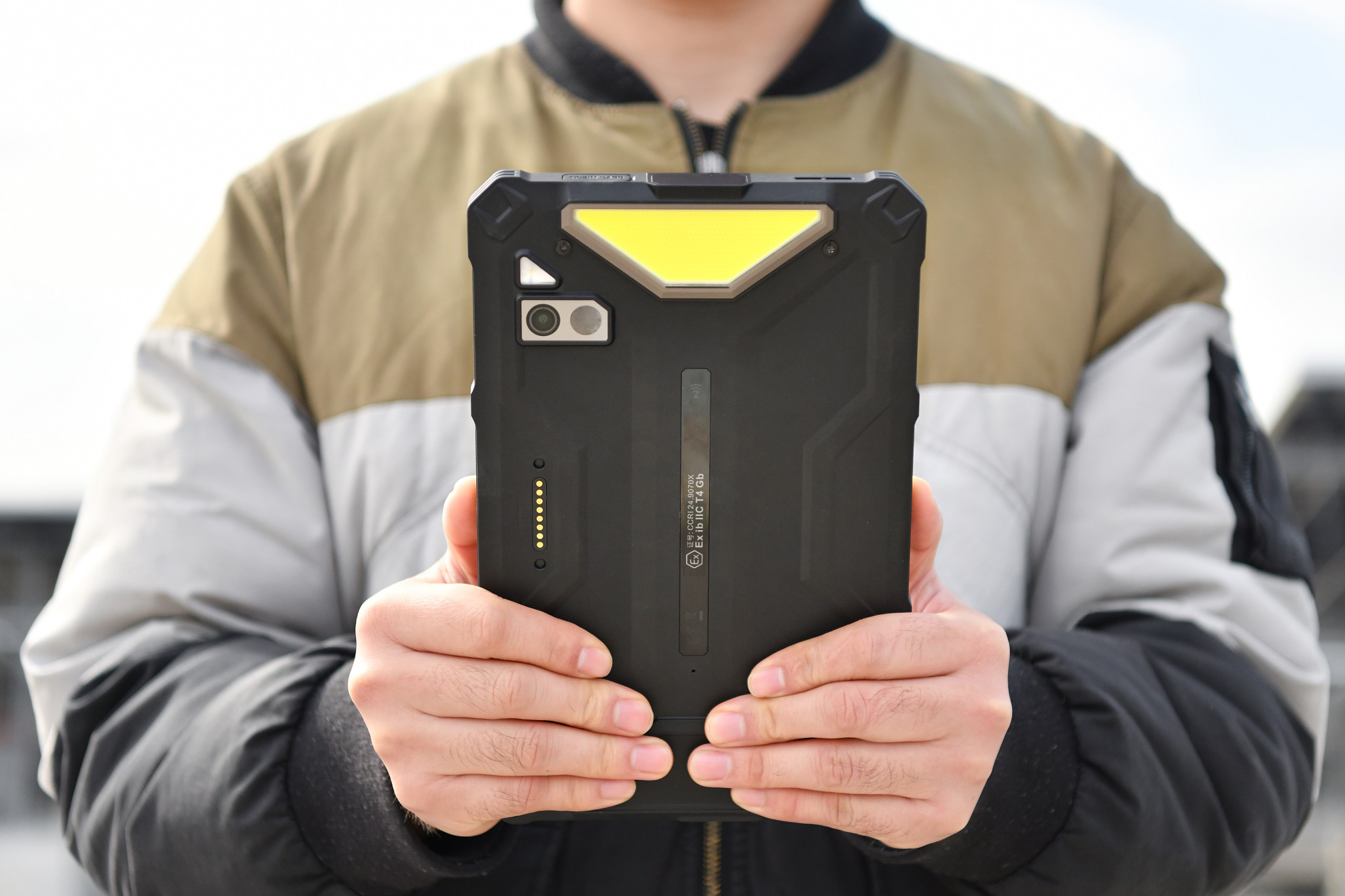 2025 年防爆平板电脑选购指南：这五大核心功能必须了解！