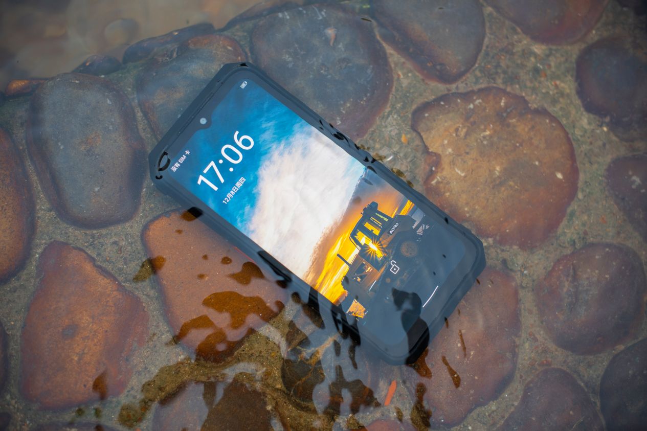 2025防爆手机推荐：一亿像素，助力拍照存档