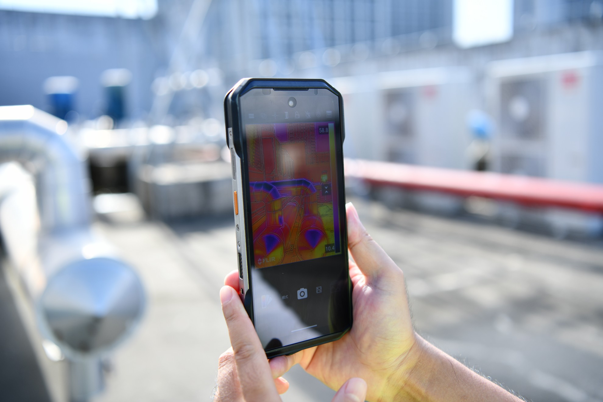 三款高颜值防爆手机推荐，精致设计重塑工业美学