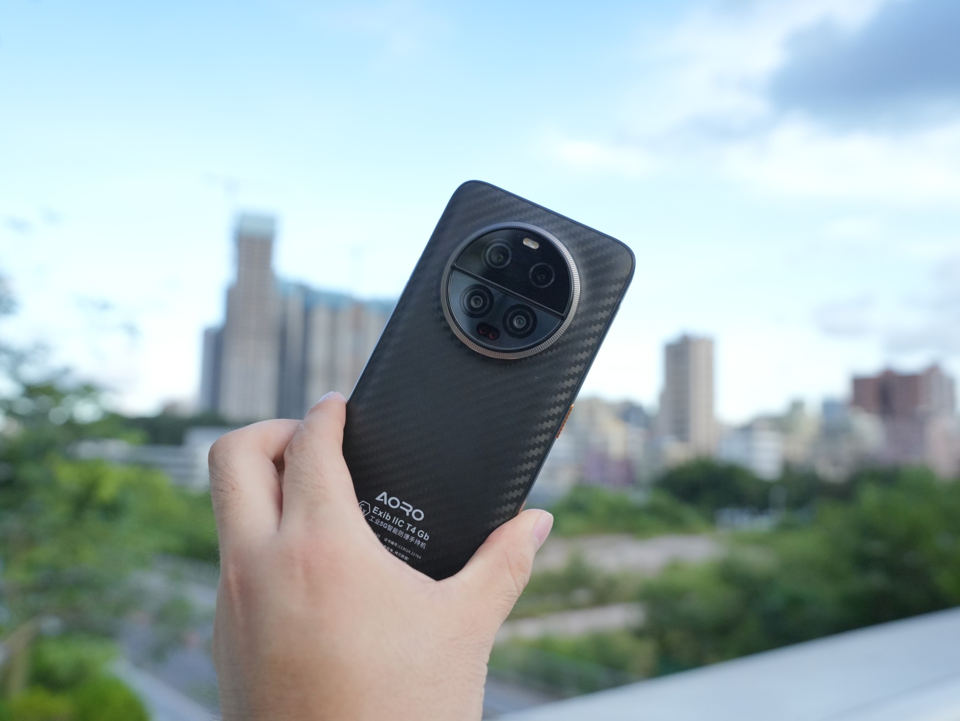 2025年防震防爆手机解析，军工减震设计适应颠簸路况