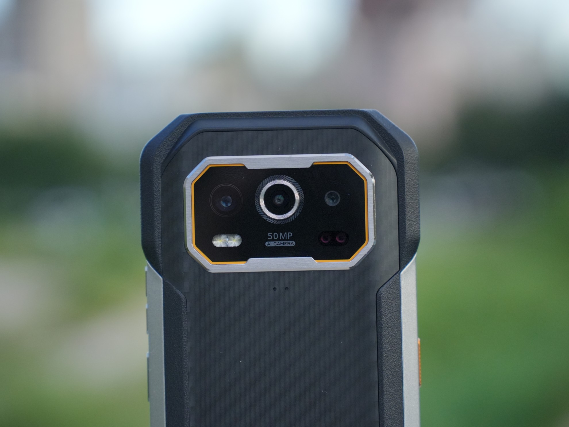 2025年3款PoC对讲防爆手机盘点，0延迟一键通话协调团队作业