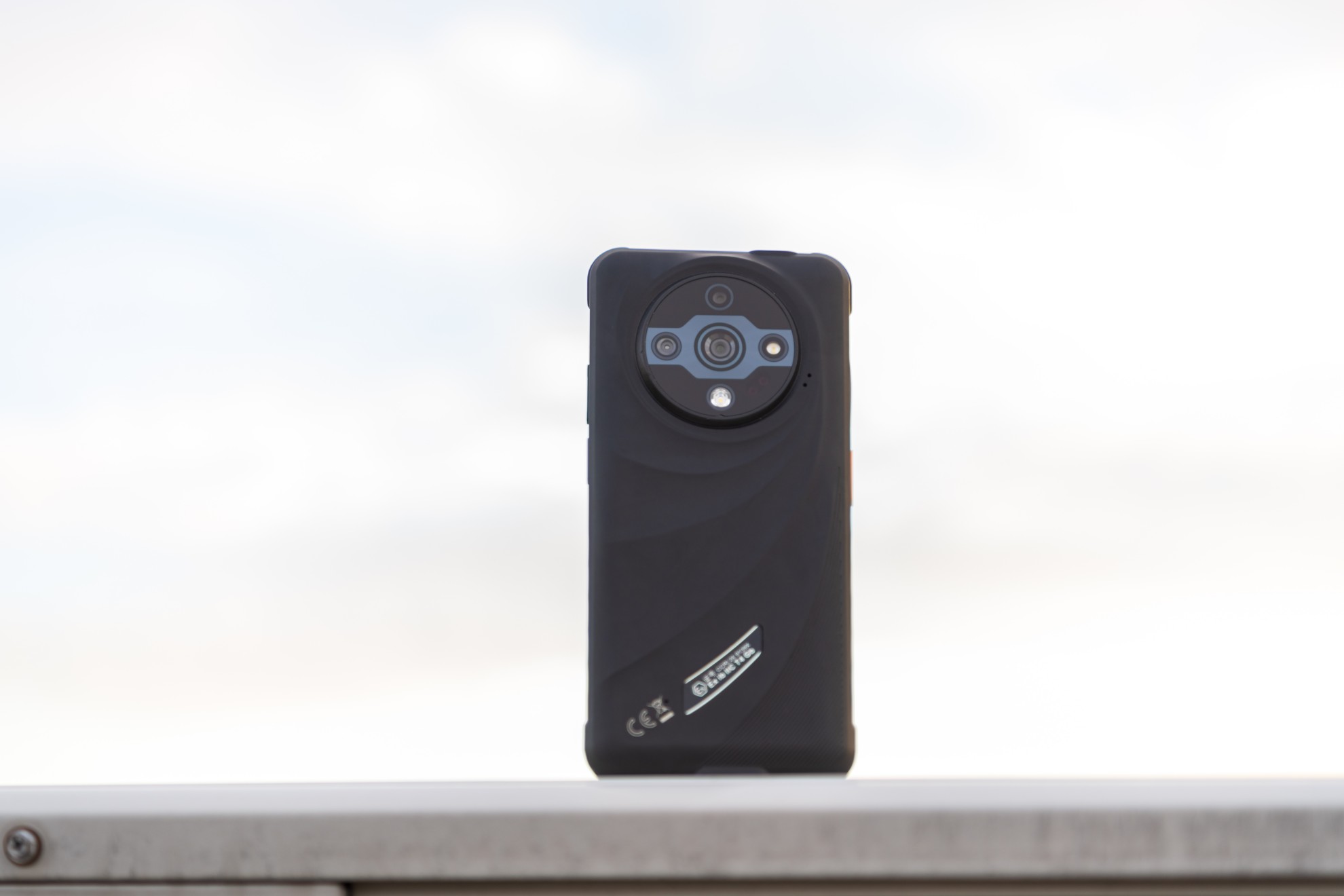 三款强悍性能三防手机合集：大内存+高像素配置