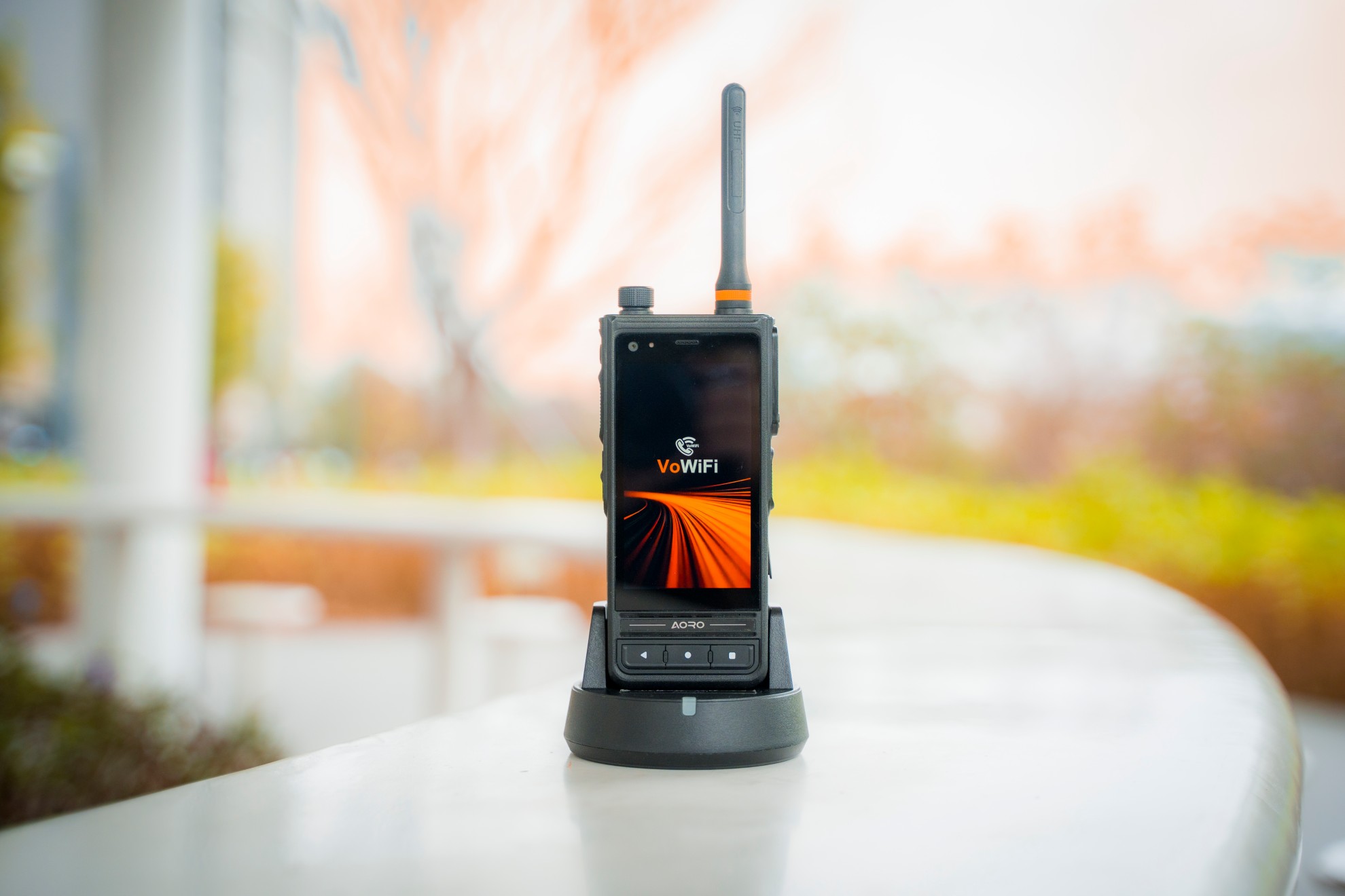 遨游M6 PRO智能多模对讲机支持VOWIFI和鸿蒙系统