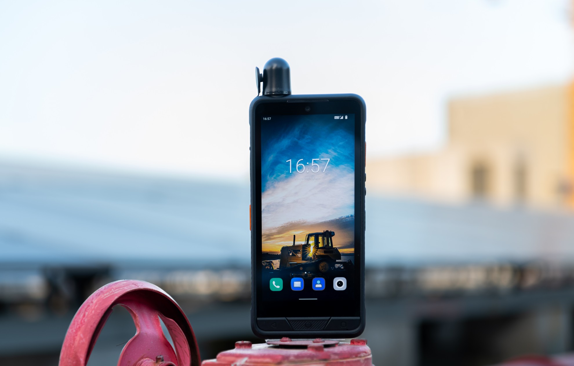 智慧园区的&ldquo;安全账&rdquo;：采用单北斗防爆手机背后的硬核逻辑