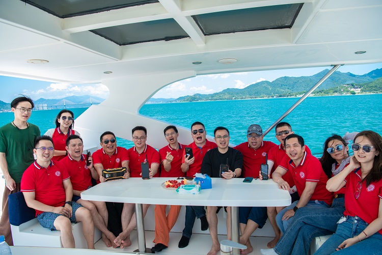 北大智能班成员对遨游通讯产品的认可